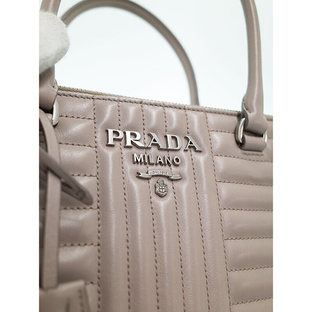 Prada Diagramme quilted calfskin leather tote bag beige Gray 2way - Picture 5 of 9